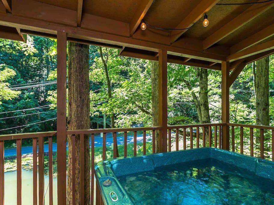 The Fishing Hole Cabin - Sage Vacations Gatlinburg Buitenkant foto